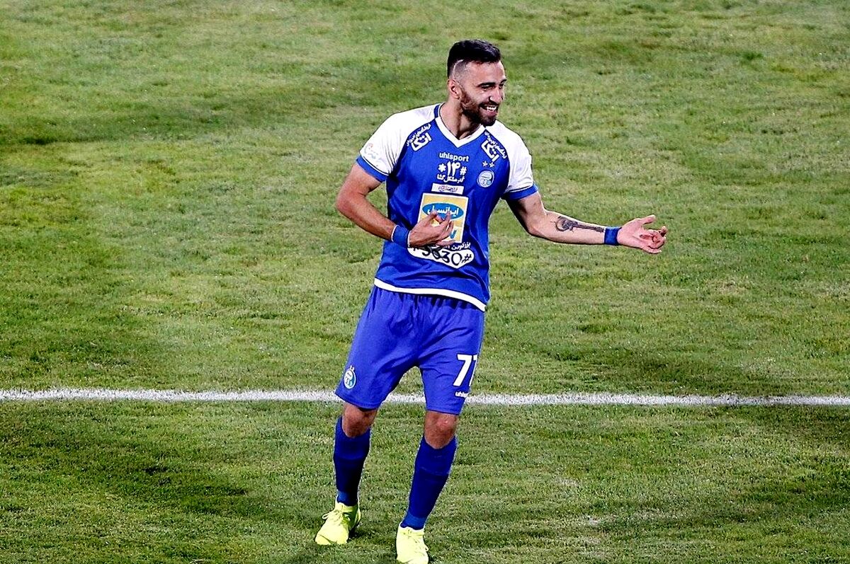 مطهری در استقلال ماندگار شد؟