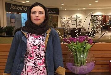 لادن سلیمانی از بازیگران زیبای ایرانی با مانتوی خاص خود زبانزد شد | لادن سلیمانی کیست؟ + عکس