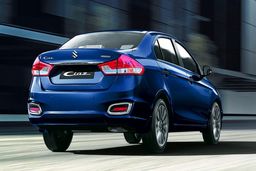 گوش‌بری در بازار خودرو | فروش سوزوکی با قیمت‌های نجومی!