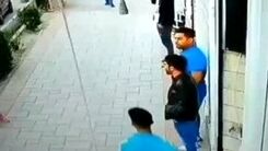 کیف قاپی در اسلامشهر در یک چشم بهم زدن!+فیلم 