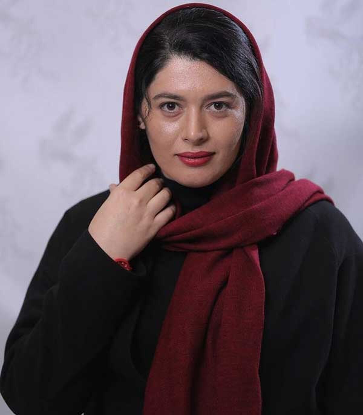 تصویری از هادی حجازی فر و ژیلا شاهی ویرال شد | مژگان و نعیم سریال پوست شیر چه نسیتی با هم دارند؟