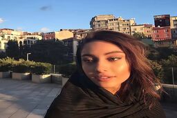 ژست خجالت آور ترلان پروانه+عکس