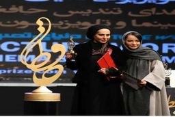 رعنا آزادی ور با خواهر دوقلویش در جشنواره! +عکس