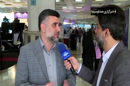تصاویر کتک خوردن خبرنگار صدا و سیما به خاطر باز کردن راه مردم