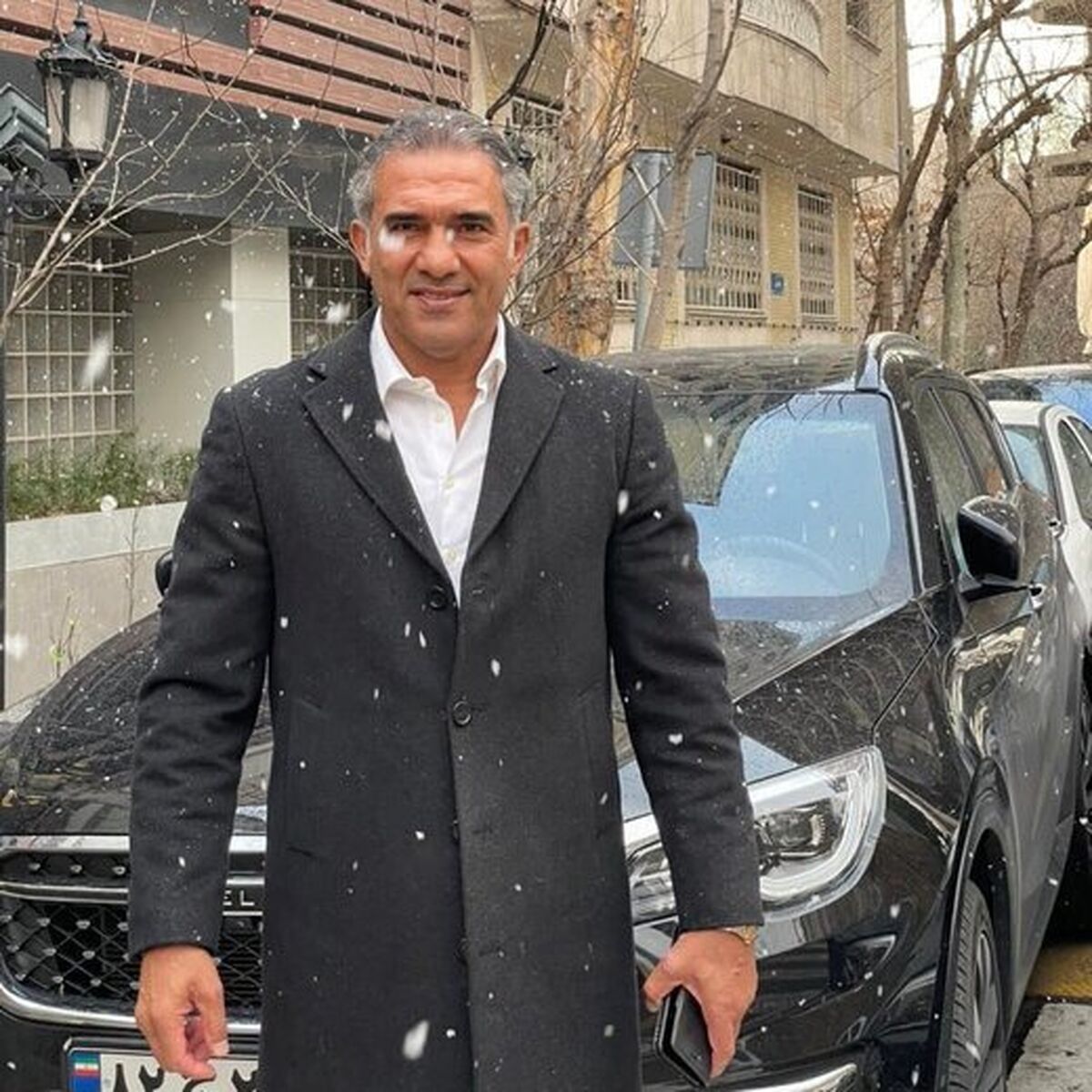 سلفی احمدرضا عابد زاده در خودروی لاکچری اش سوژه شد + عکس