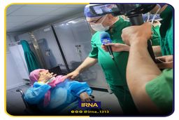 جراحی چشم مادربزرگ درگزینی توسط آقای وزیر +عکس