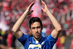 حمله وحشتناک زورگیران به مربی استقلال | عکس شوکه کننده از خسرو حیدری روی تخت بیمارستان + عکس