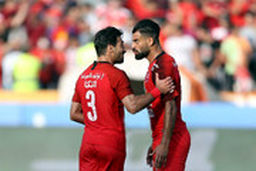 خودروی ۱۰۰ میلیاردی بازیکن پرسپولیس در راه تهران | فوتبالیست ایرانی حوالۀ واردات خودرو هدیه گرفته است +فیلم