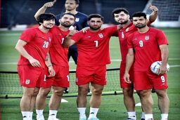 تی‌شرت خبرساز تماشاگر ایرانی در جام جهانی ۲۰۲۲ قطر +عکس
