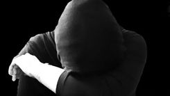 ربوده شدن خبرنگار جوان به دست مرد همسایه |  رفتار شیطانی مرد میانسال با خبرنگار زن 