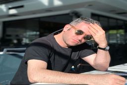 پیام عاشقانه خانم بازیگر جنجالی برای هوتن شکیبا | هوتن شکیبا بلاخره داره داماد میشه ؟ + عکس