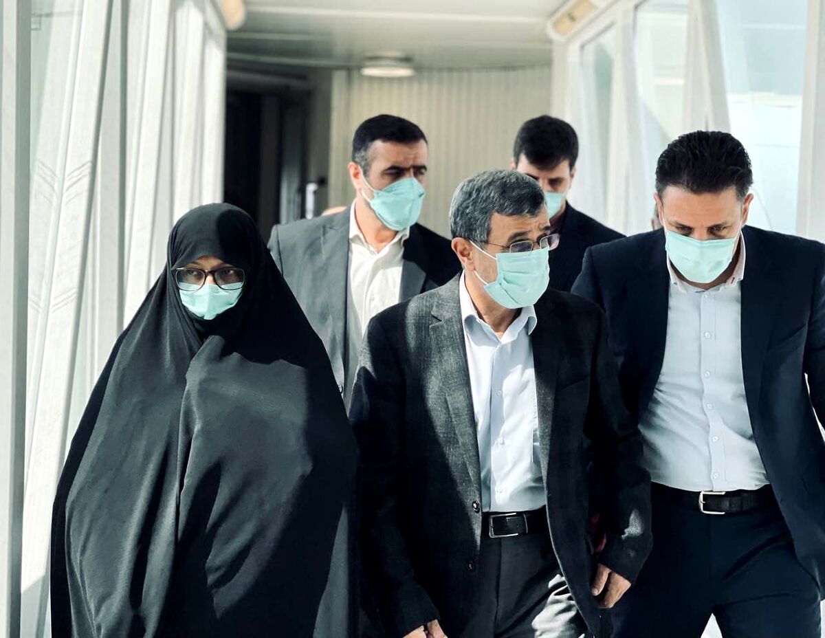 بازدید احمدی نژاد از غرفه اسراییل در نمایشگاه اکسپو دبی!؟ +عکس جنجالی