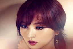 لباس عروس ایرانی سوسانو همه را شگفت زده کرد ! / از عروس های ایرانی الگو گرفتم !