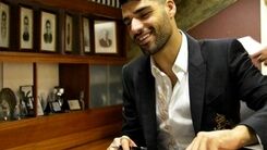 عکس متفاوت نامزد بوشهری مهدی طارمی  +عکس