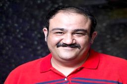 شیرین زبونی های بانمک دختر مهران غفوریان هنگام قدم زدن شبانه +فیلم