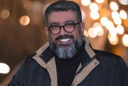 رستوران مجری معروف تلویزیون در کیش پلمب شد + عکس