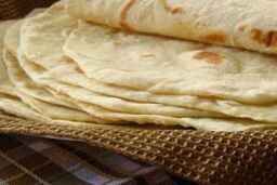ترفندهایی برای نگهداری نان برای مدت طولانی تر | چگونه از بیات شدن نان جلوگیری کنیم