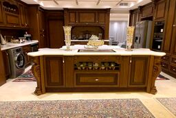 کابینت قسطی در قم با شرایط ویژه؛ اجرا توسط گروه لوکست