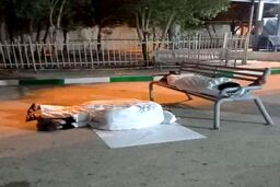 عکس جنجالی کادر بهداشتی