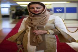 پوشش جنجالی نفیسه روشن و مادرش در خودرو | دوردور خانم بازیگر با مادرش در خیابان های تهران +عکس