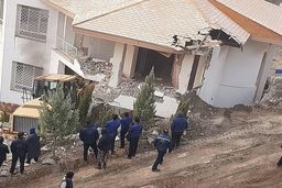 تخریب ویلای لاکچری ۵ هزارمتری در کن ‌+تصاویر